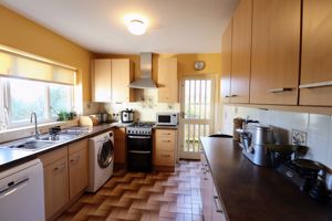 Kitchen- click for photo gallery